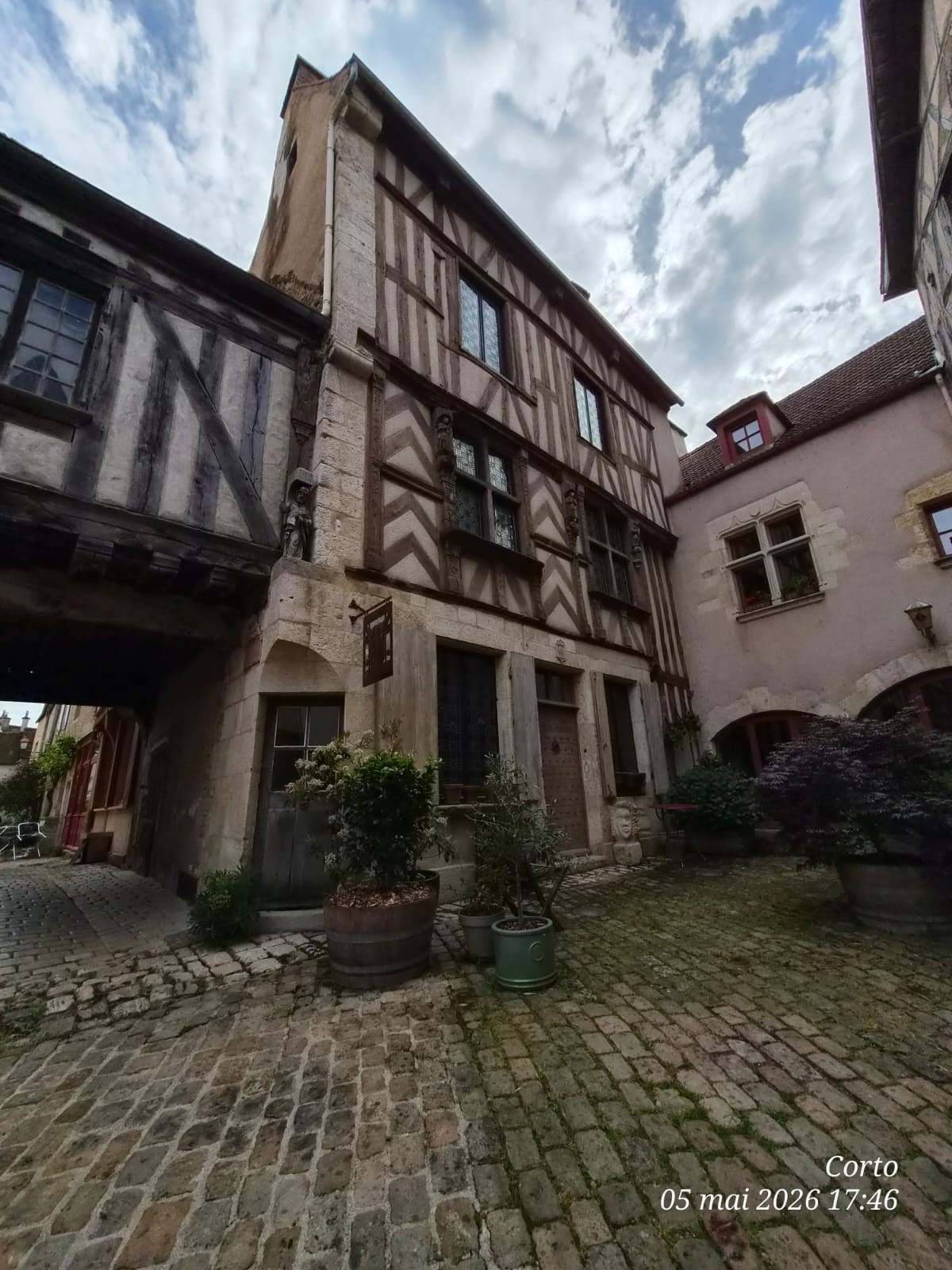 Noyers sur Serein, label plus beau village de France