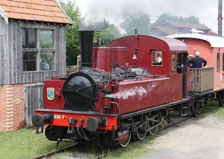 Train touristique tuffe